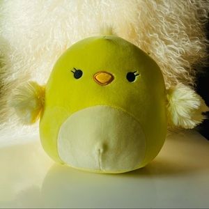 8” Aimee the Chick Squishmallow